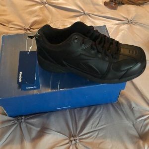 Low cut Men’s work shoe